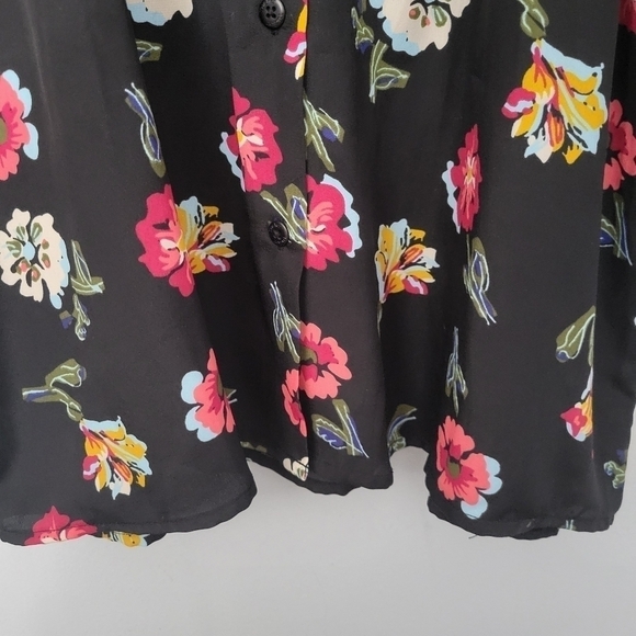 Tucker for Target Floral Print Button Down Blouse - Picture 4 of 10